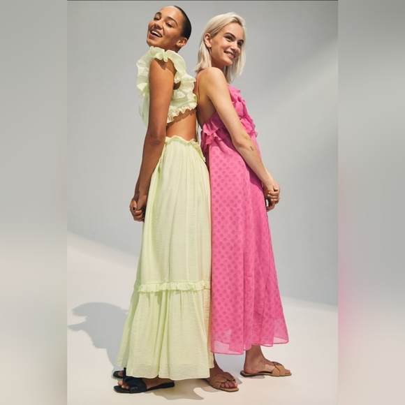 Flounce trimmed creped dress - Picture 8 of 9